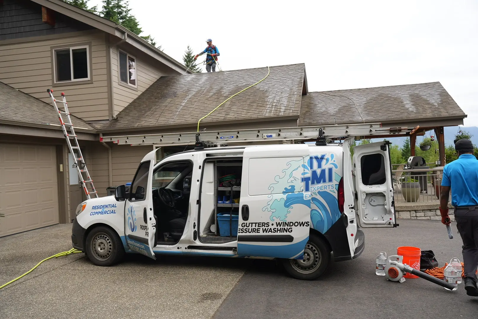 Roof-Cleaning-3