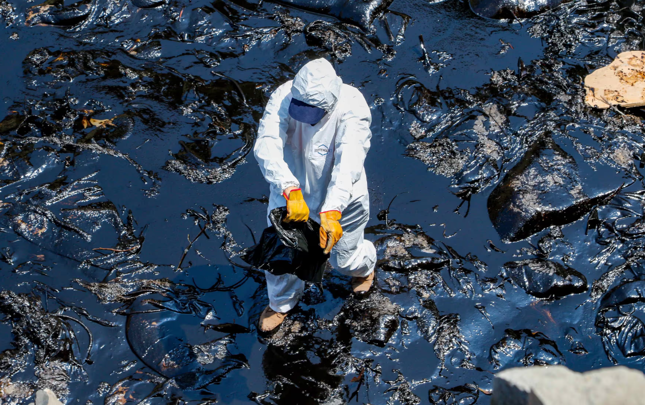 Massive Oil Spill at La Pampilla Refinery: A Devastating Env