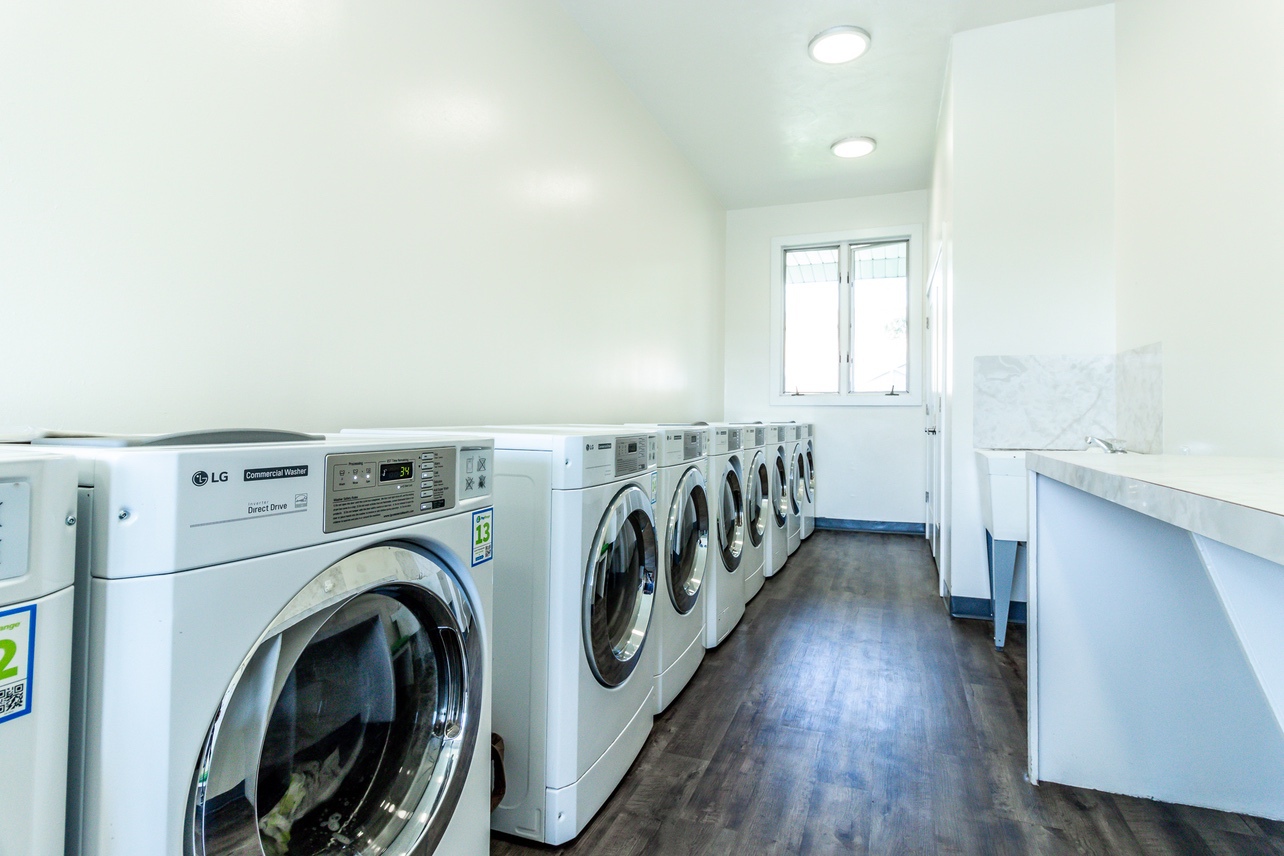 Somerset Laundry Room