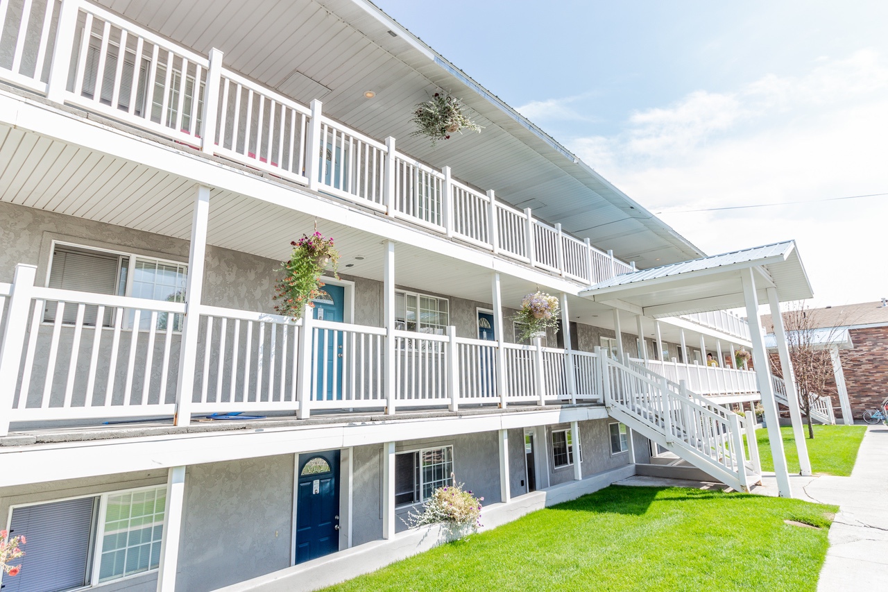 multi-level balcony